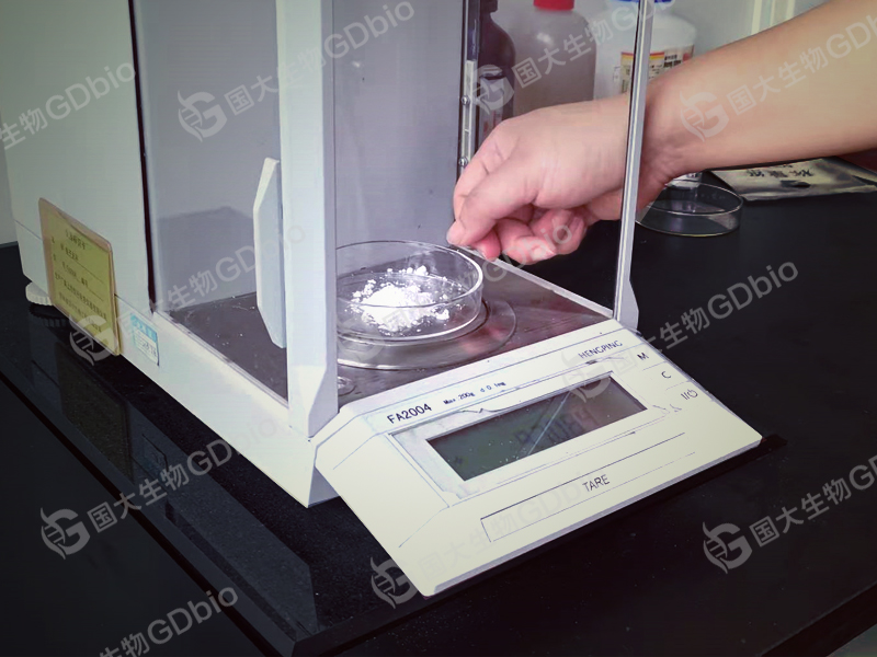 國大生物稱量室一800.jpg